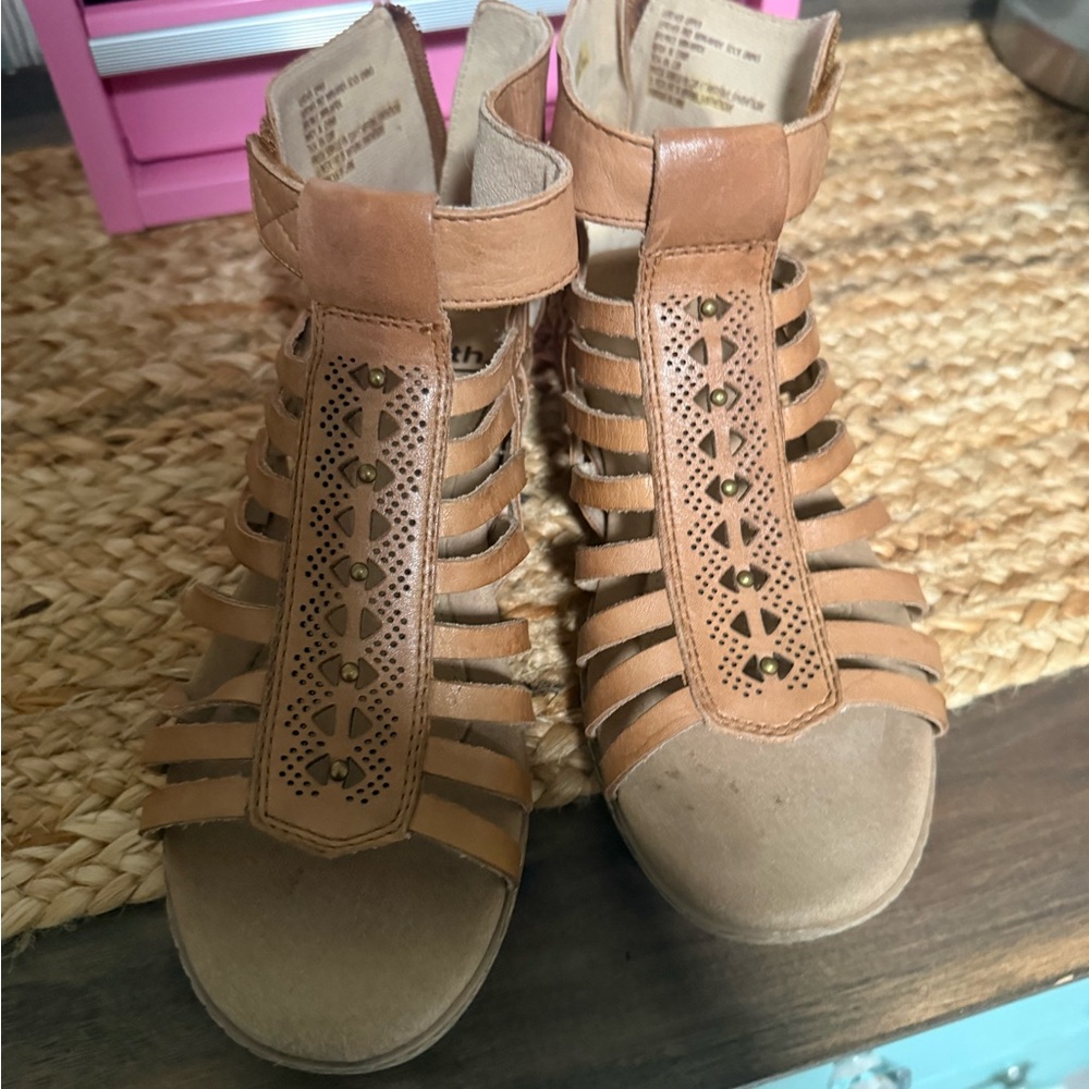 Earth Tan Sandals with Cage Design and Wedge Heel